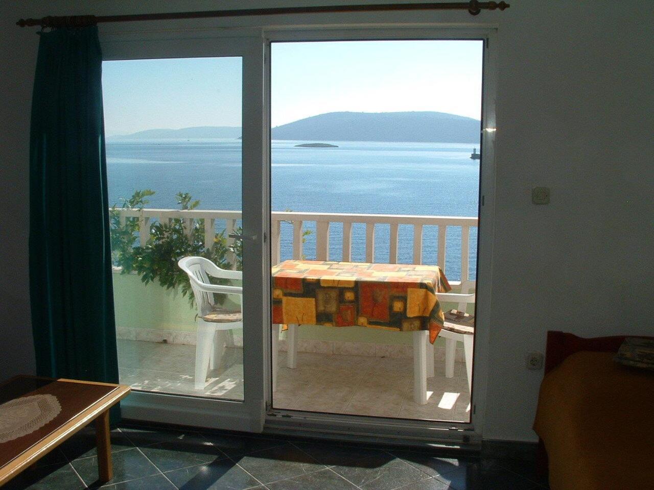 Apartments Tonka Vinišće Exterior foto