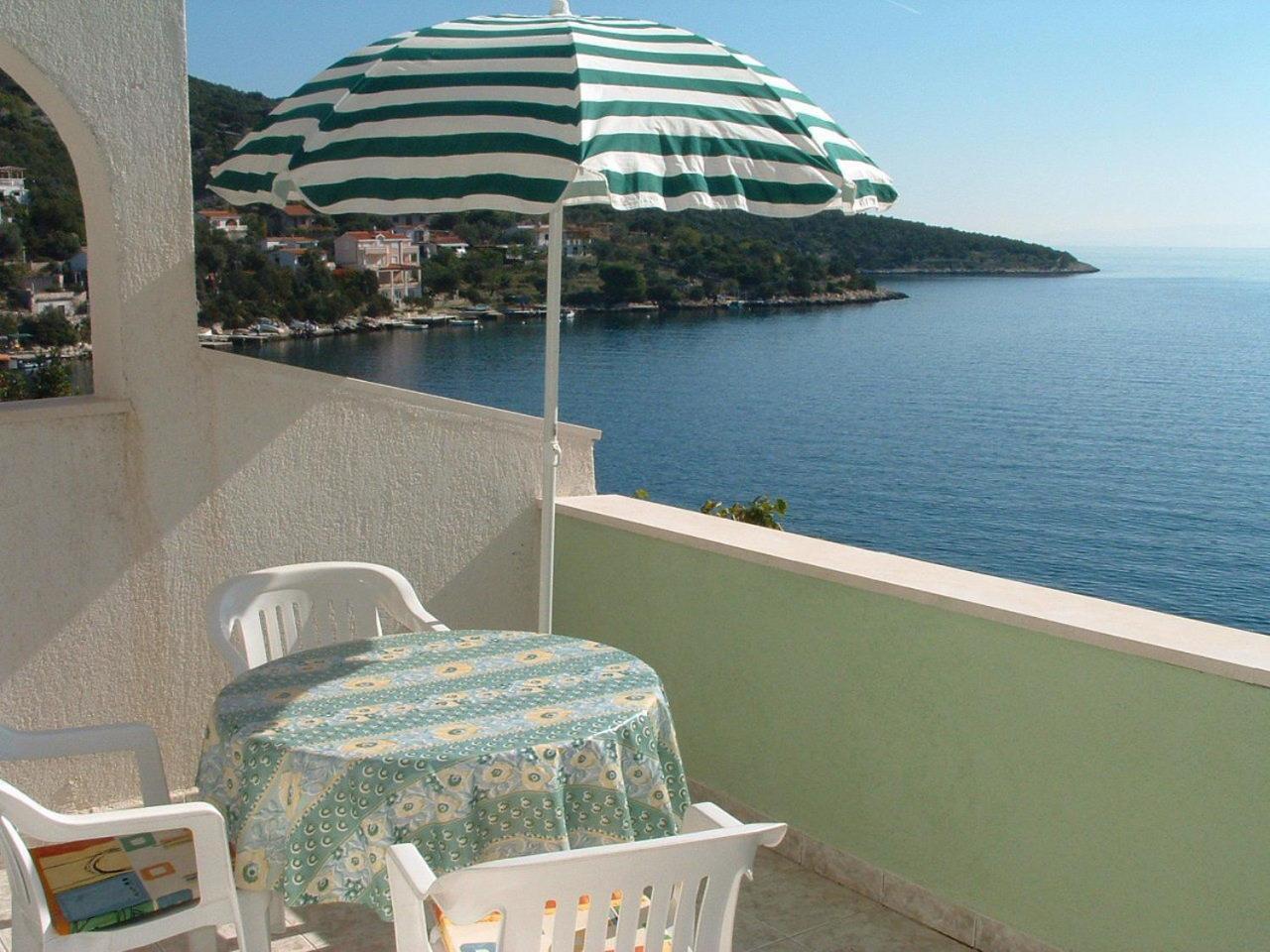 Apartments Tonka Vinišće Exterior foto