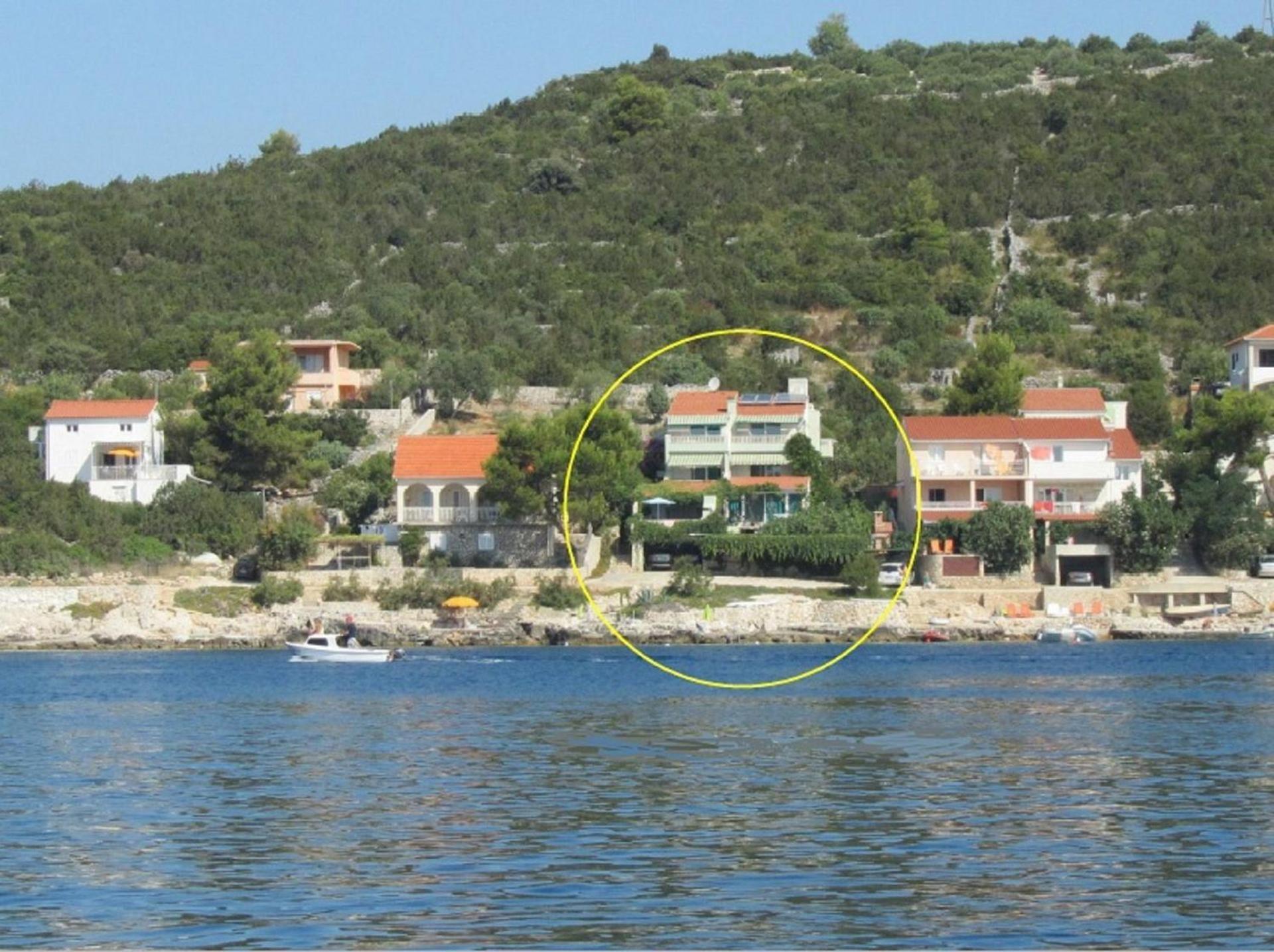 Apartments Tonka Vinišće Exterior foto